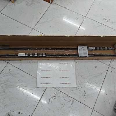 THK  SR15V6UUE-1400LFY   导轨